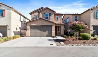 403 Kingfisher Ln, Hollister, CA 95023