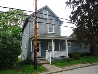 414 N 4th St, Youngwood, PA 15697