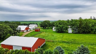 26233 555th Ave, Austin, MN 55912