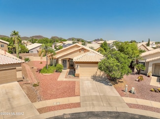 9063 N Safflower Ln, Tucson, AZ 85743