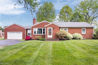 1005 Schneider St NE, Canton, OH 44721