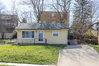 221 Electric Ave, Southgate, KY 41071