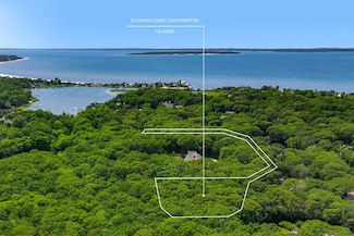 35 Lohan Ct, North Sea, NY 11968
