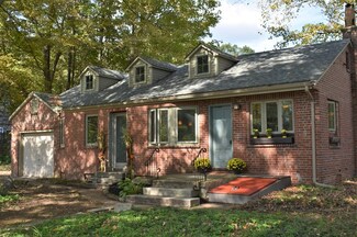 35 W Farms Rd, Florence, MA 01062