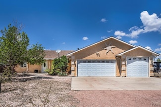 935 W Camino Pablo Ct, Pueblo, CO 81007