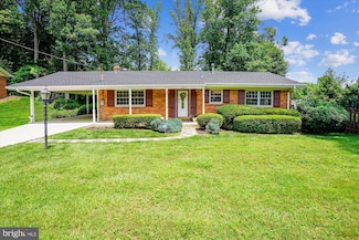8634 Aberdeen Ct, Annandale, VA 22003