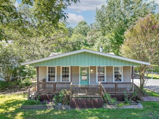 307 N Tyler St, Big Sandy, TX 75755