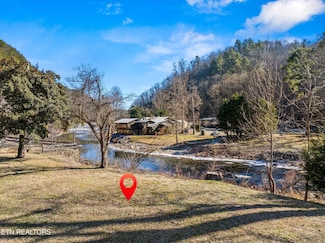 264 Rafter Rd, Tellico Plains, TN 37385