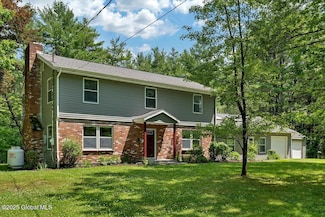 1754 Harlemville Rd, Chatham, NY 12037