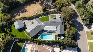 2975 Woodford Dr, La Jolla, CA 92037