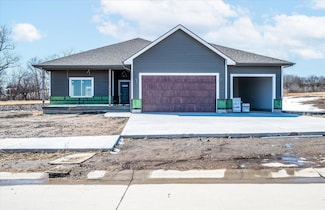 508 Harvest Hills Dr, Woodbine, IA 51579