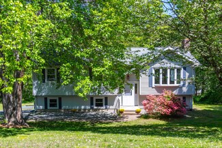 106 Highland View Dr, South Windham, CT 06266