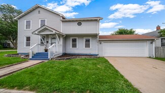 621 6th Ave, Rochelle, IL 61068
