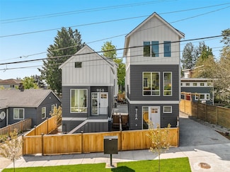 915 N 98th St Unit A, Seattle, WA 98103