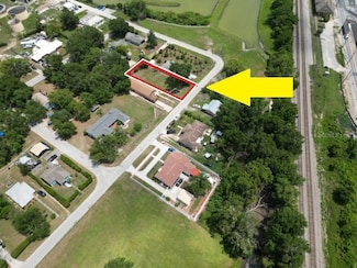 14306 1st St, Dade City, FL 33525
