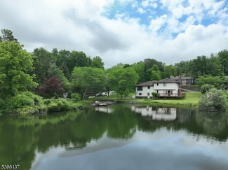 18 Valley Dr W, Glenwood, NJ 07418