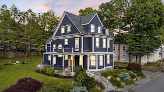 44 Hanks St, Lowell, MA 01852