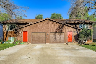 7933 Lee Ave N, Brooklyn Park, MN 55443