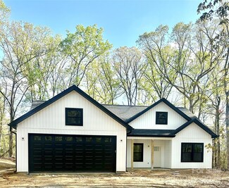 210 Carolina Dr Unit 1000(&999), Troy, NC 27371