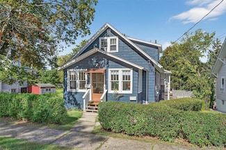 41 California Ave, Middletown, NY 10940