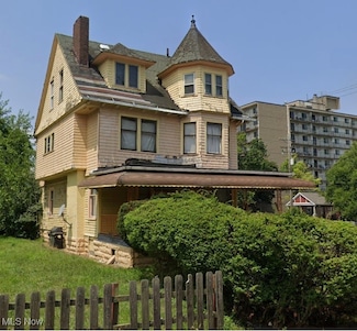 1756 E 90th St, Cleveland, OH 44106