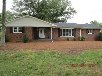 3432 Imperial Dr, High Point, NC 27265