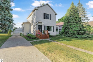 709 E Division St, Cadillac, MI 49601