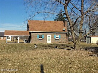 112 Chesapeak Rd, Fayette, MO 65248