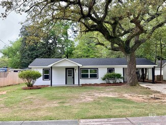 905 Mcmillan Ave, Bay Minette, AL 36507