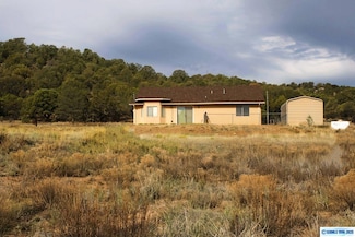 61 Artcher Rd, Silver City, NM 88061
