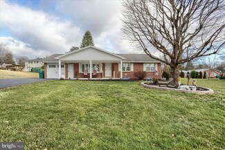100 Hilltop Rd, Boiling Springs, PA 17007