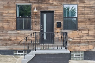 3130 Dobson St, Pittsburgh, PA 15219