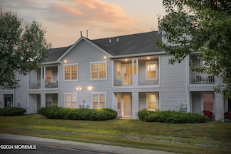1115 Waters Edge Dr, Toms River, NJ 08753