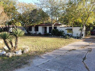 5873 Hall Ave, Corpus Christi, TX 78408