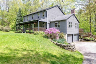 11 Plumer Ln, Lee, NH 03861