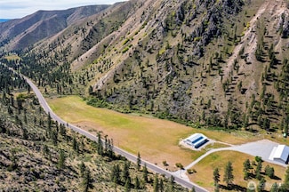 4482 Navarre Coulee Rd, Chelan, WA 98816