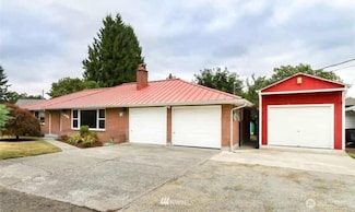 2525 Circle Dr E, Fife, WA 98424