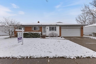 1453 Boyd St, Troy, MI 48083
