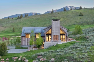 305 Diamond Back Rd, Sun Valley, ID 83353