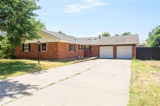 613 Amity Ln, El Reno, OK 73036