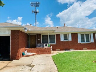 5205 NW 47th St, Warr Acres, OK 73122