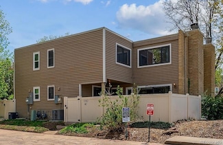 1160 S Clinton St Unit 40, Denver, CO 80247