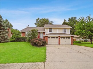 2116 Cambridge St, Leavenworth, KS 66048