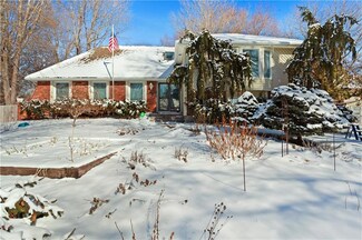 820 NW 17th St, Blue Springs, MO 64015