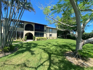 302 Pine Ridge Cir Unit D-1, Greenacres, FL 33463