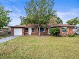 102 N Mars Ave, Clearwater, FL 33755
