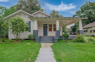 2627 Edgewood Dr, Baton Rouge, LA 70802