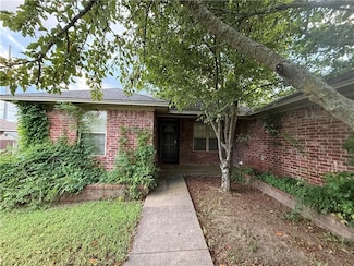 216 Ashbrook Ln, Russellville, AR 72802