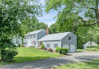 35 Pheasant Ln, Ridgefield, CT 06877