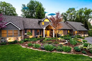330 Barton Shore Dr, Ann Arbor, MI 48105